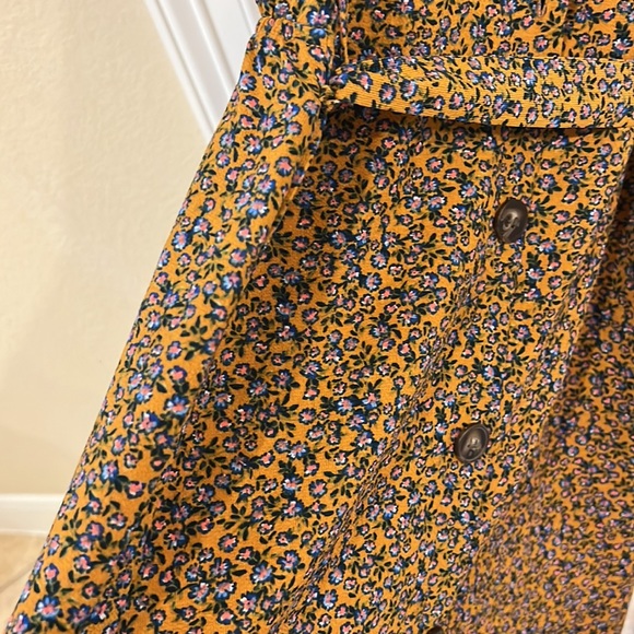 Spring light dress. Great condition - Picture 3 of 4